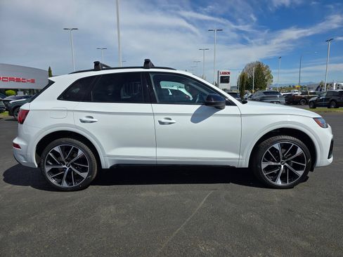 Used 2023 Audi SQ5 Premium Plus w/ Premium Plus Package AWD/4WD image 6