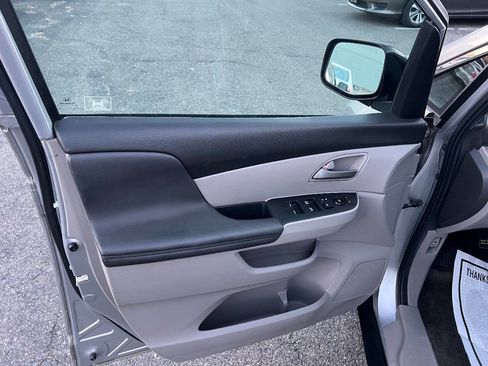 Used 2011 Honda Odyssey EX-L image 24