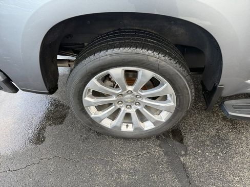 Used 2020 Chevrolet Silverado 1500 High Country w/ Technology Package image 29