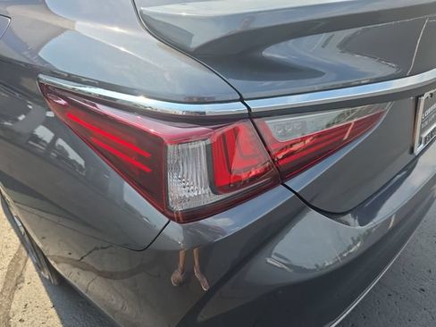 Certified 2025 Lexus ES 300h Ultra Luxury w/ Accessory Package (Z2) FWD image 35