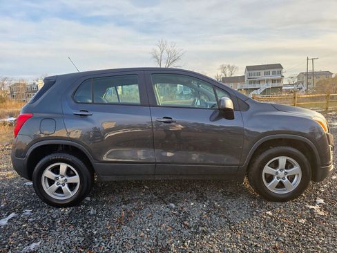 Used 2016 Chevrolet Trax LS image 7