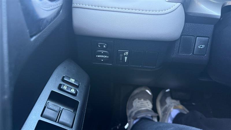 Used 2016 Toyota RAV4 XLE FWD image 32