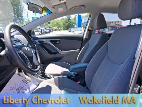 Used 2016 Hyundai Elantra SE w/ Option Group 02 FWD image 30