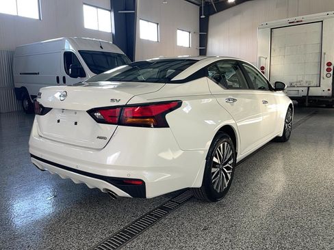 Used 2024 Nissan Altima 2.5 SV w/ SV Premium Package AWD/4WD image 21