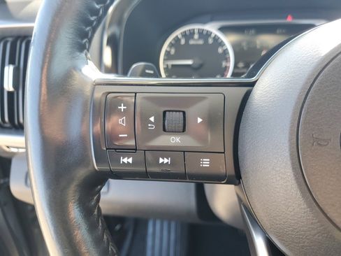 Used 2022 Nissan Pathfinder SL image 13