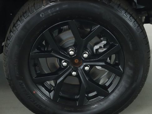 Used 2025 Jeep Grand Cherokee 4WD image 38