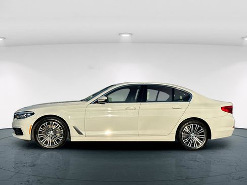 Used 2019 BMW 530i w/ Convenience Package image 4