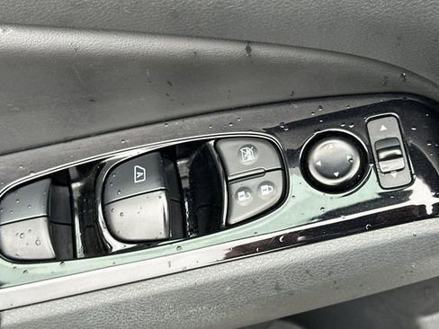 Used 2023 Nissan Altima 2.5 SV image 12