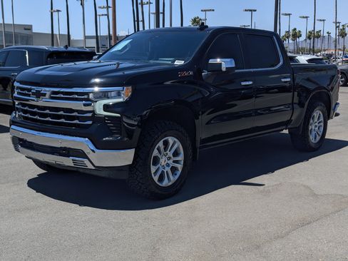 Used 2022 Chevrolet Silverado 1500 LTZ w/ LTZ Premium Package AWD/4WD image 5