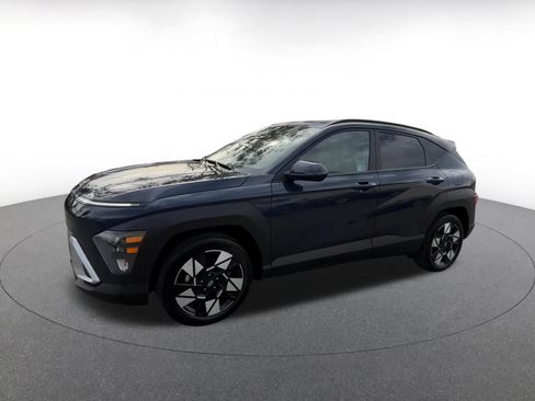 Used 2025 Hyundai Kona SEL image 8