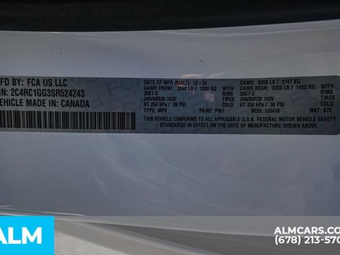 Used 2025 Chrysler Pacifica Limited image 64