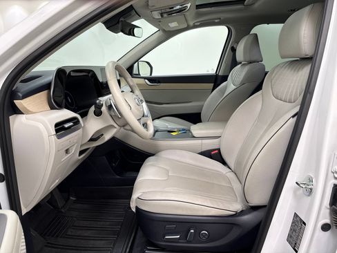 Used 2025 Hyundai Palisade Limited FWD image 16