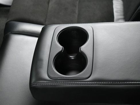 Used 2021 Jeep Grand Cherokee Laredo X image 24