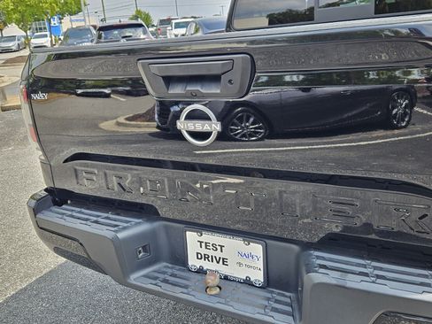 Used 2022 Nissan Frontier SV RWD image 28
