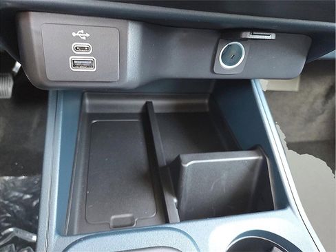 New 2025 Ford Maverick XL w/ Equipment Group 102A image 16