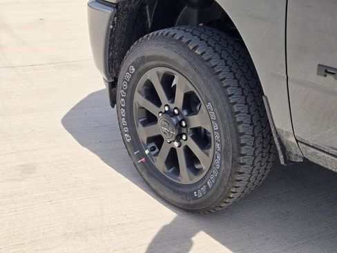 New 2026 RAM 2500 Laramie AWD/4WD image 9