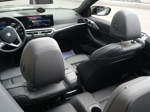 Used 2024 BMW 430i Convertible w/ Convenience Package image 30