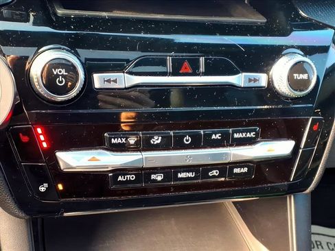 Used 2024 Ford Explorer ST-Line w/ Class IV Trailer Tow Package image 20