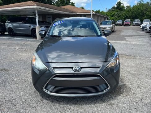 Used 2018 Toyota Yaris iA FWD image 2