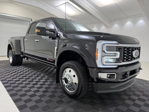 Used 2026 Ford F450 Platinum w/ Platinum Plus Package AWD/4WD image 1
