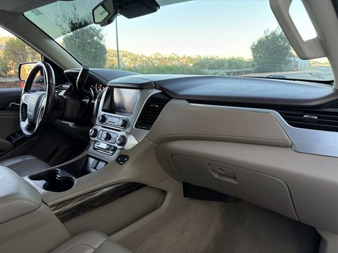 Used 2020 GMC Yukon SLT w/ Open Road Package image 12