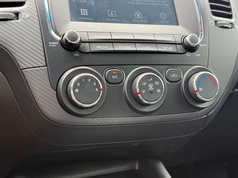Used 2018 Kia Forte S FWD image 21