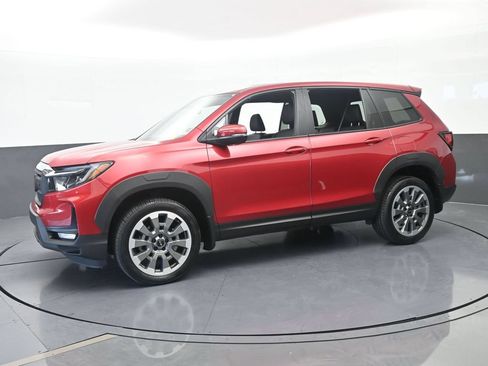 Used 2025 Honda Passport EX-L image 2