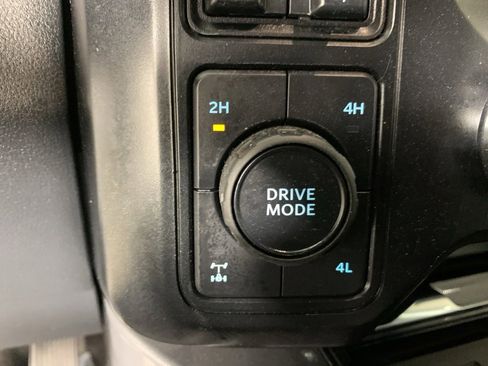 Used 2024 Ford F250 Lariat w/ Sport Appearance Package image 26