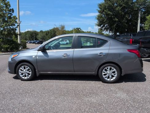 Used 2017 Nissan Versa SV w/ SV Special Edition Package FWD image 3