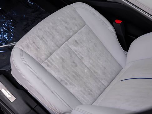 Certified 2024 Cadillac Lyriq Luxury RWD image 17