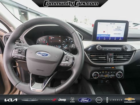 Used 2021 Ford Escape SEL image 13