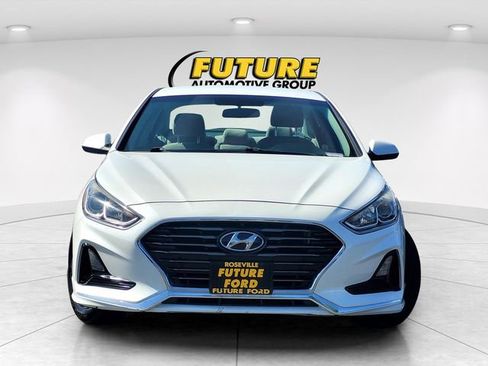 Used 2019 Hyundai Sonata SE FWD image 2