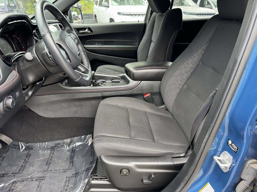 Used 2025 Dodge Durango GT AWD/4WD image 14