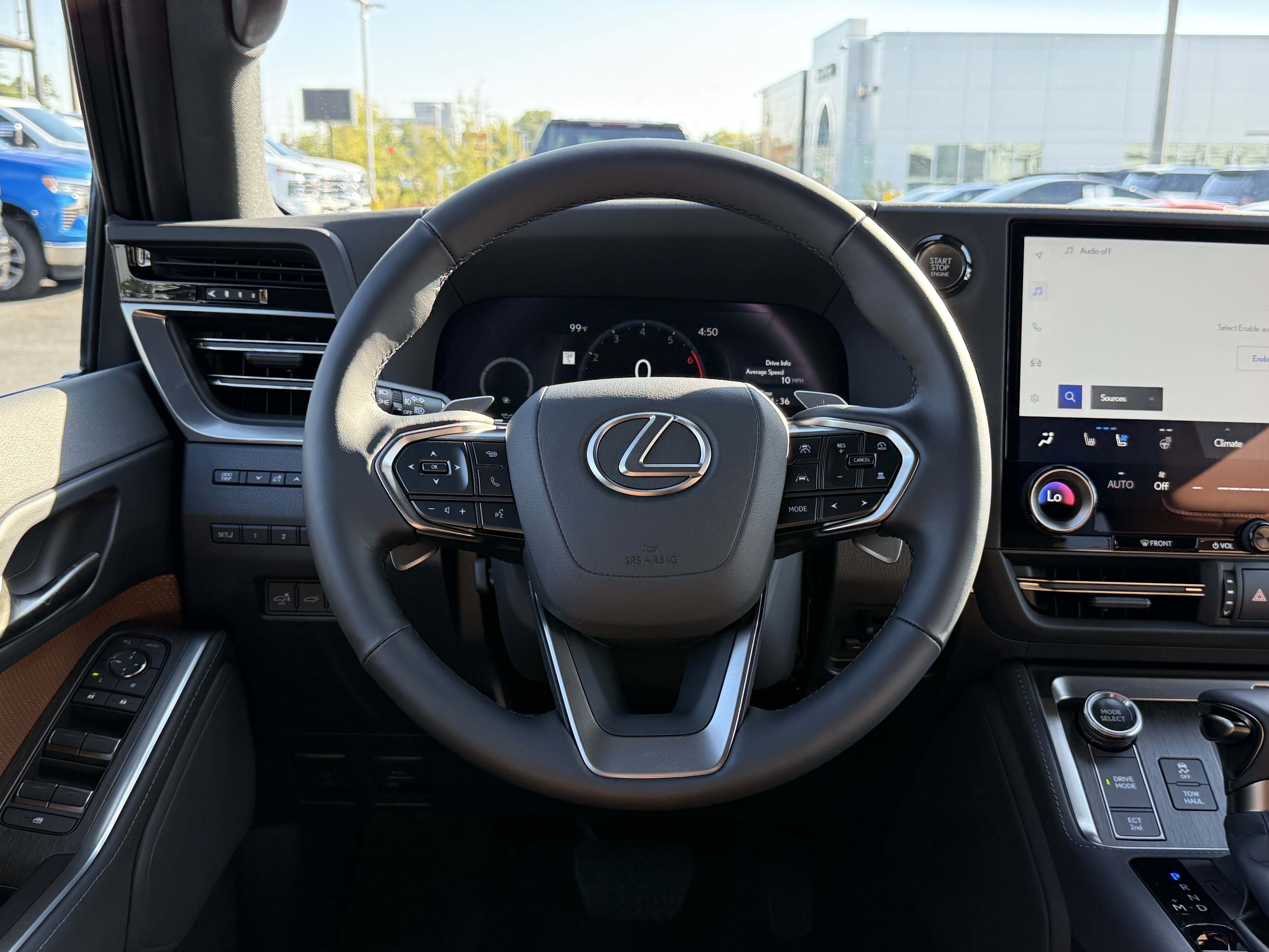 Used 2026 Lexus GX 550 w/ Accessory Package (2T) AWD/4WD image 19