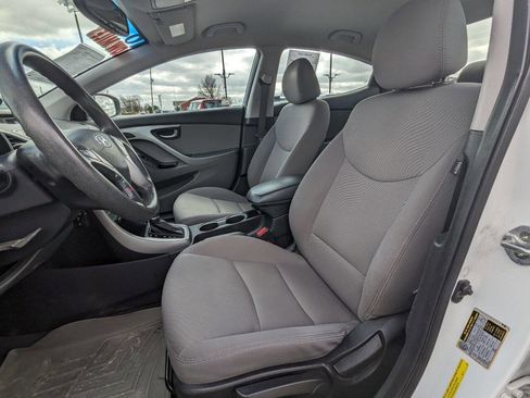 Used 2016 Hyundai Elantra SE w/ Option Group 02 image 10