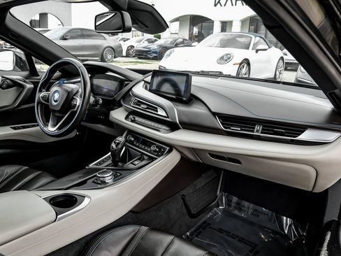 Used 2015 BMW i8 image 10