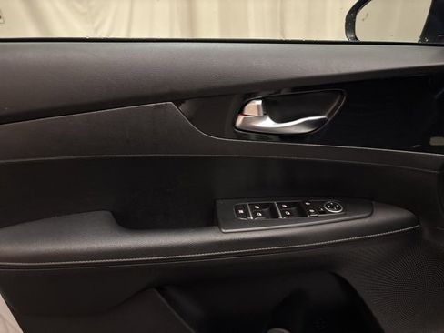 Certified 2023 Kia Forte GT-Line w/ GT-Line Premium Package image 18