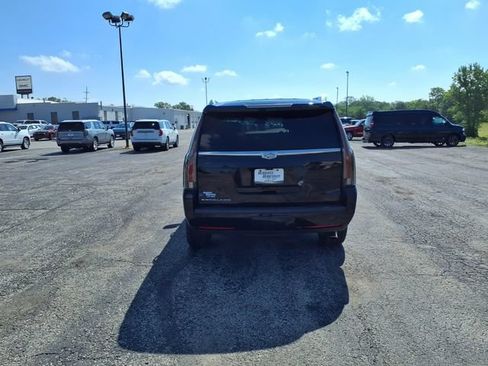 Used 2020 Cadillac Escalade Premium Luxury AWD/4WD image 8