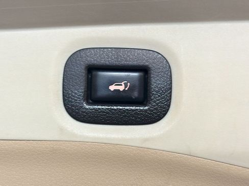 Used 2016 Nissan Rogue SL w/ SL Premium Package AWD/4WD image 30