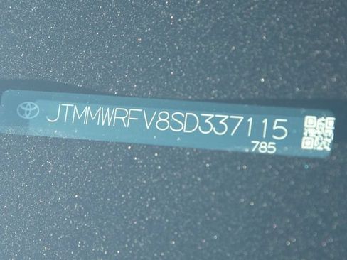 Used 2025 Toyota RAV4 LE AWD/4WD image 39