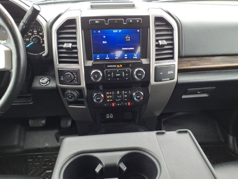 Used 2020 Ford F150 Lariat image 13