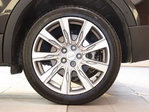 Used 2023 Cadillac XT4 Premium Luxury w/ Enhanced Visibility Package image 9