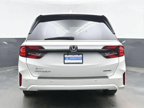 Used 2025 Honda Odyssey Touring image 9