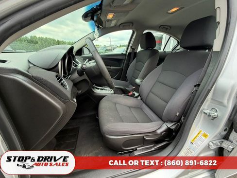 Used 2016 Chevrolet Cruze LT FWD image 13