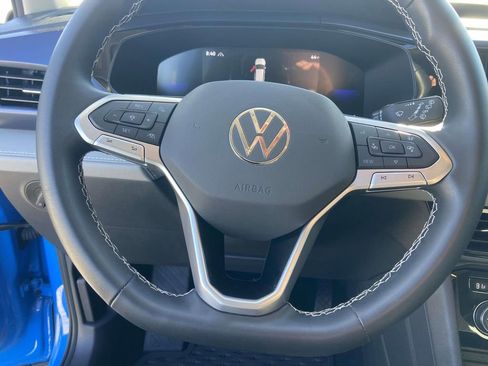 Certified 2024 Volkswagen Taos SE AWD/4WD image 17