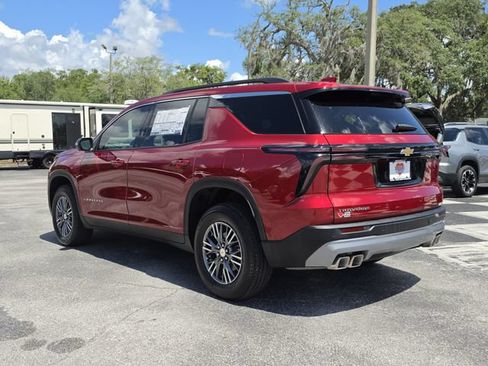 New 2026 Chevrolet Traverse LT w/ Enhanced Driving Package FWD image 3