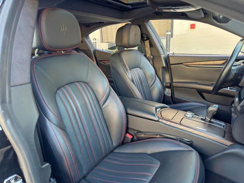 Used 2017 Maserati Ghibli w/ Luxury Package RWD image 37