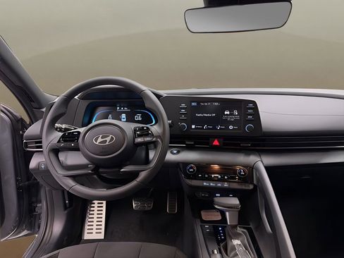 New 2026 Hyundai Elantra Sport FWD image 18