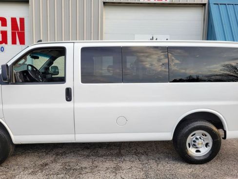 Used 2016 Chevrolet Express 2500 LS image 8