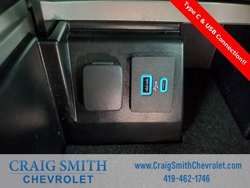 Used 2022 Ford Explorer XLT w/ Equipment Group 202A image 6